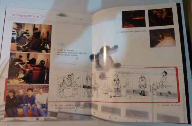 Fichier:Calendrier Stef 2000 - Photo Détails 1.jpg