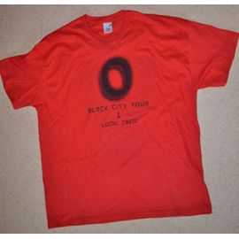 Fichier:Black City Tour 1 - T-Shirt Local Crew Rouge.jpg