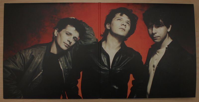 Fichier:Pochette Intérieur Un jour dans notre vie.jpg