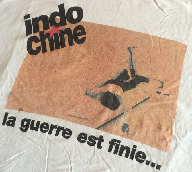 Fichier:T-shirt La Guerre Est Finie - Photo 2.JPG