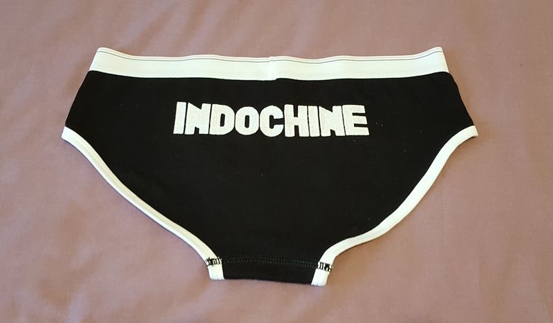 Fichier:Culotte Boyfriend version 2 - derrière.jpg