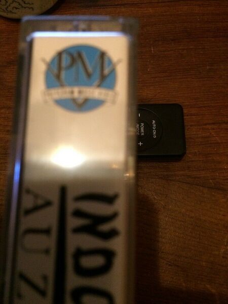 Fichier:Indochine Au Zénith (Live) (video) VHS-S - FR - ( 041 480-2 - PM 704 (série Music+)) - Photo (3).jpg