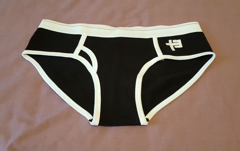 Fichier:Culotte Boyfriend version 2 - devant.jpg