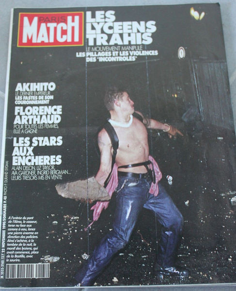 Fichier:1990-11-22 - Paris Match n°2165 - Photo Couverture.jpg